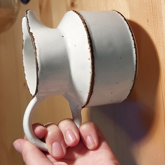 MIDWINTER Stonehenge pitcher - Picture 9 of 9